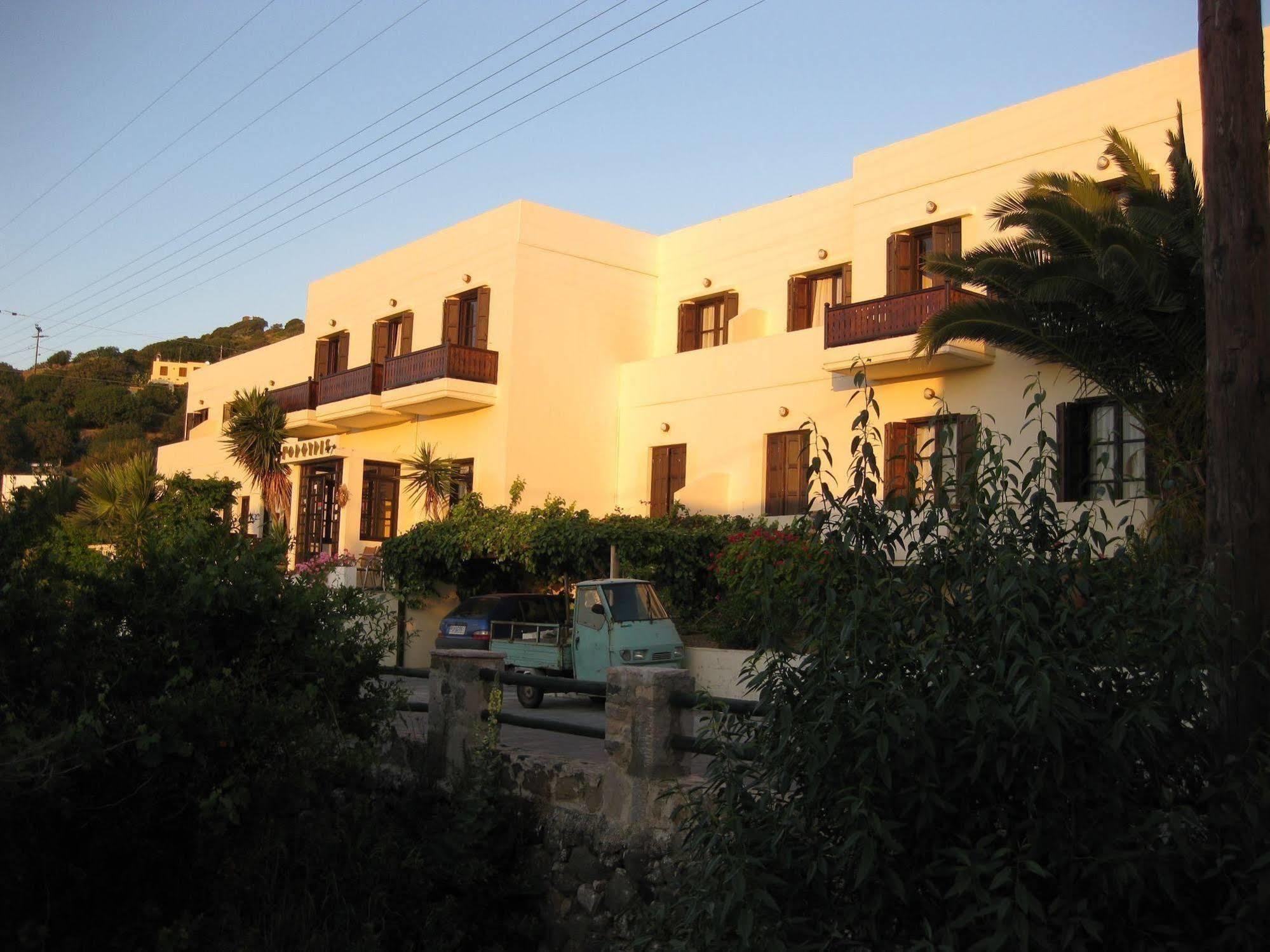 Porfyris Hotel Mandrákion Exterior photo